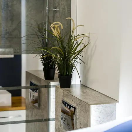 Wenecjanska By Renters Apartament *
